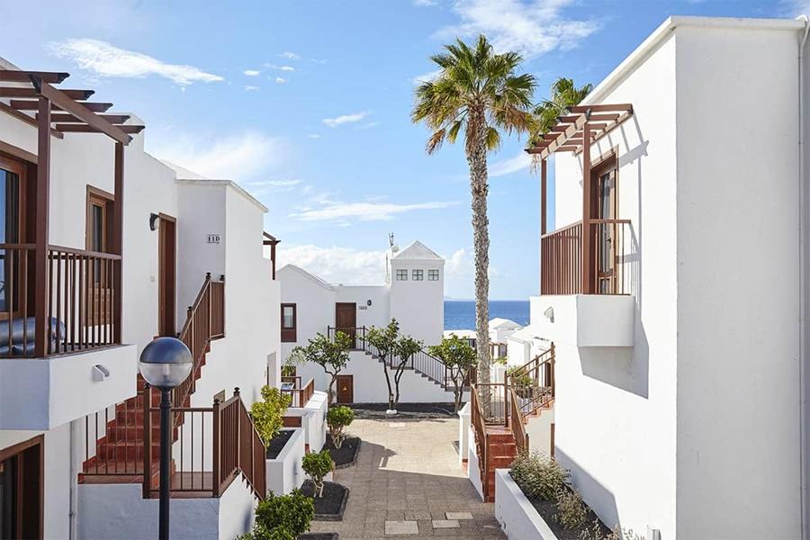 Flamingo Beach Resort Playa Blanca  Exterior photo