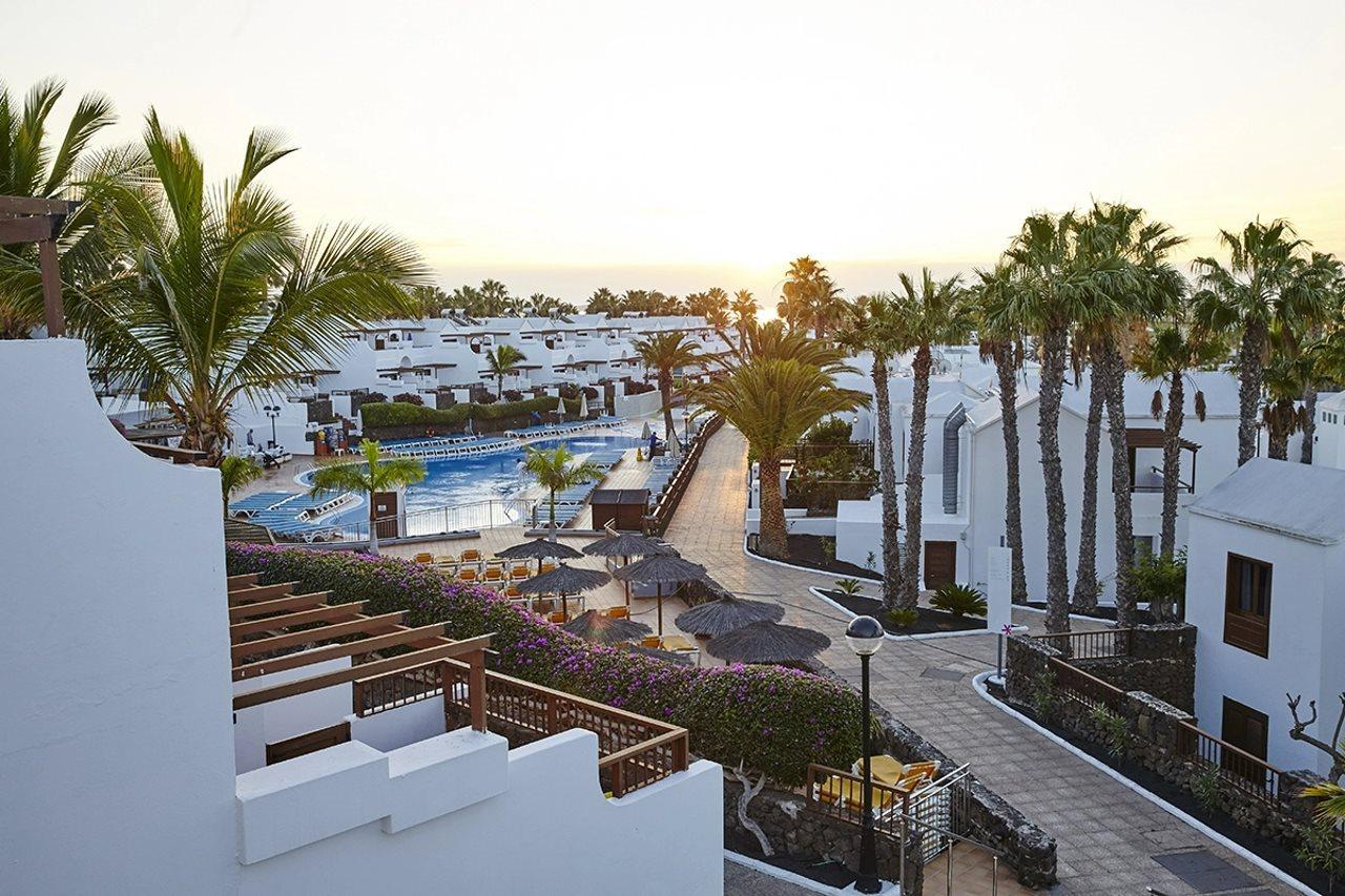 Flamingo Beach Resort Playa Blanca  Exterior photo