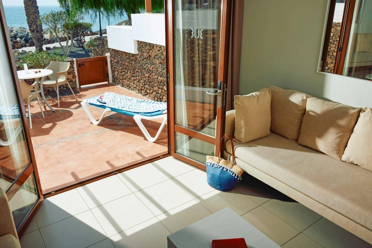 Flamingo Beach Resort Playa Blanca  Exterior photo