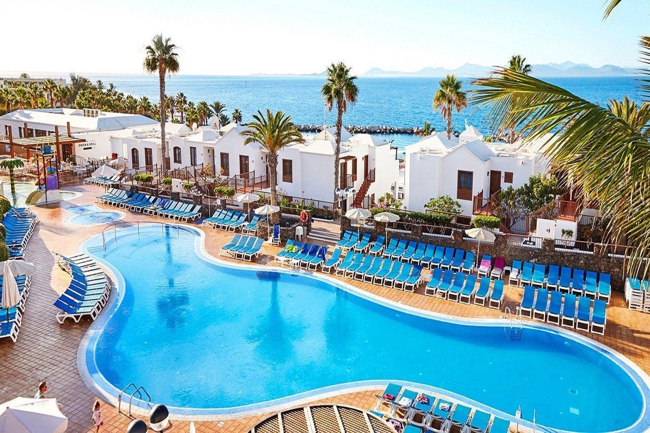 Flamingo Beach Resort Playa Blanca  Exterior photo