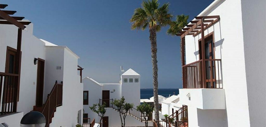 Flamingo Beach Resort Playa Blanca  Exterior photo